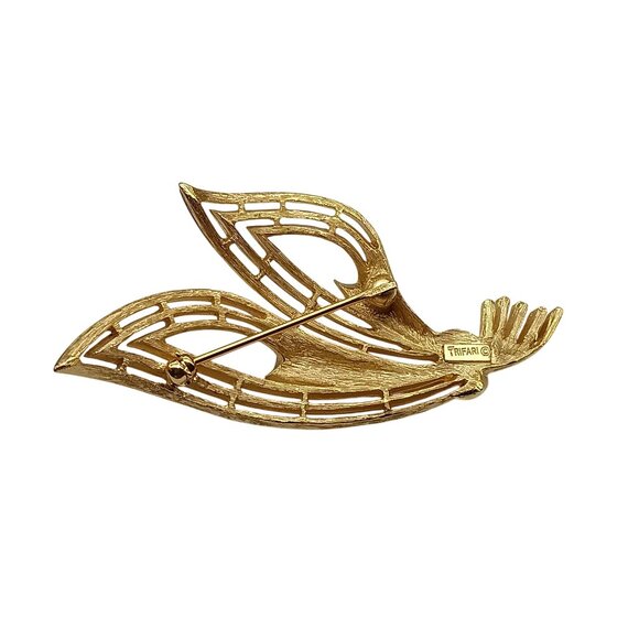 Vintage Crown Trifari Gold-Tone Brooch Pin Abstract Leaf Design - Picture 3 of 4